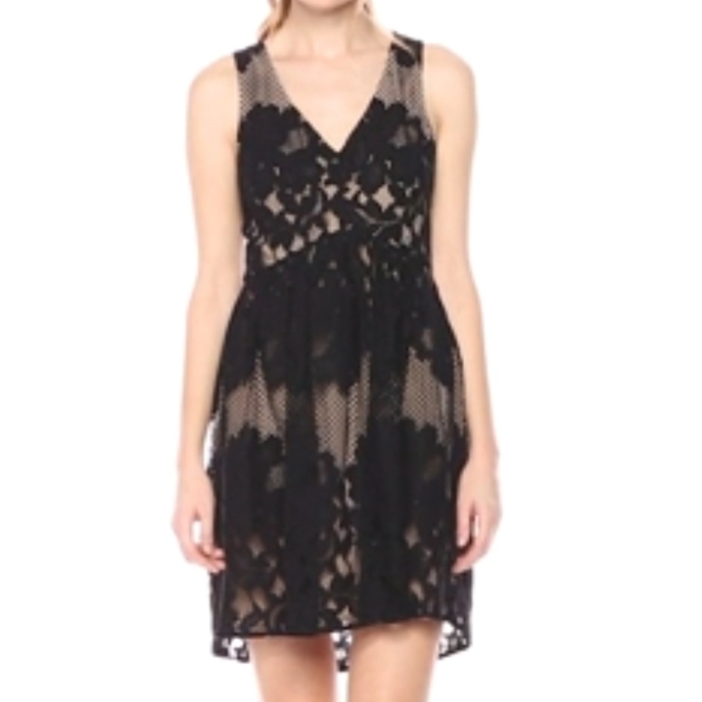 Ali & Jay LA Grande Rouge black lace floral baby doll vneck cocktail dress sz S